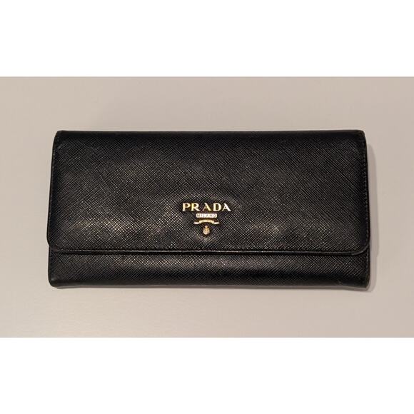 Prada Black Saffiano Leather Wallet with Gold Zipper COA Card Included - Picture 1 of 16